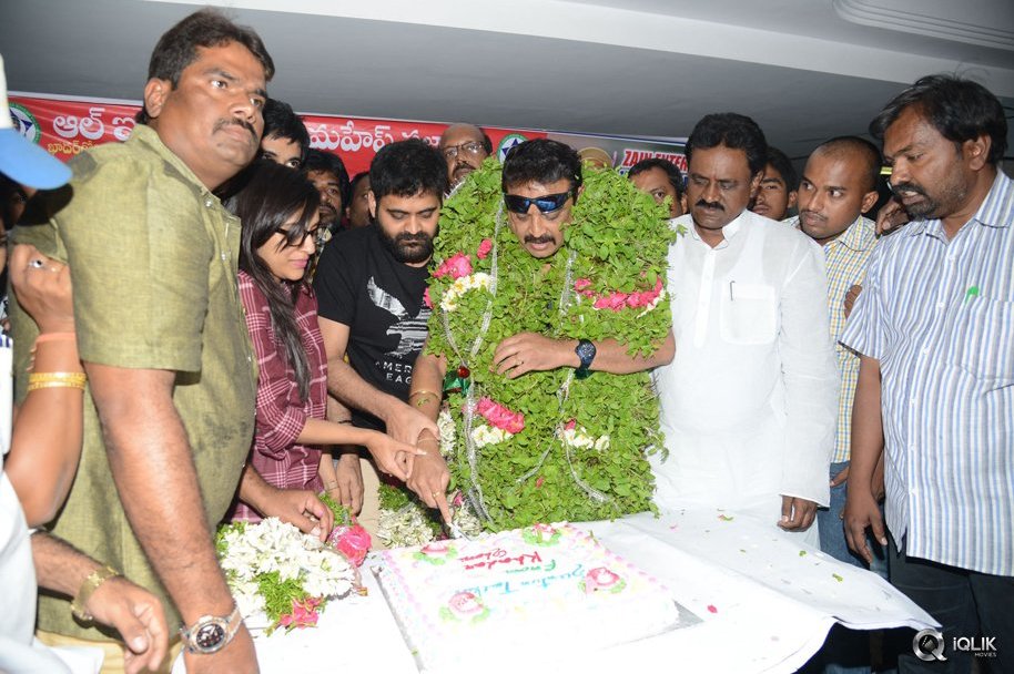 Guntur-Talkies-Movie-Team-at-Sapthagiri-Theater
